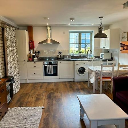 Little Bream - Pretty Cosy Cottage, Sea Views, Walk To The Beach Mawnan Smith 외부 사진