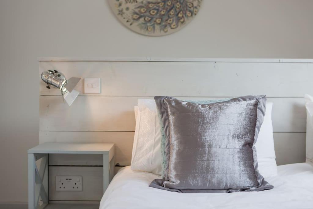 Little Bream - Pretty Cosy Cottage, Sea Views, Walk To The Beach Mawnan Smith 외부 사진