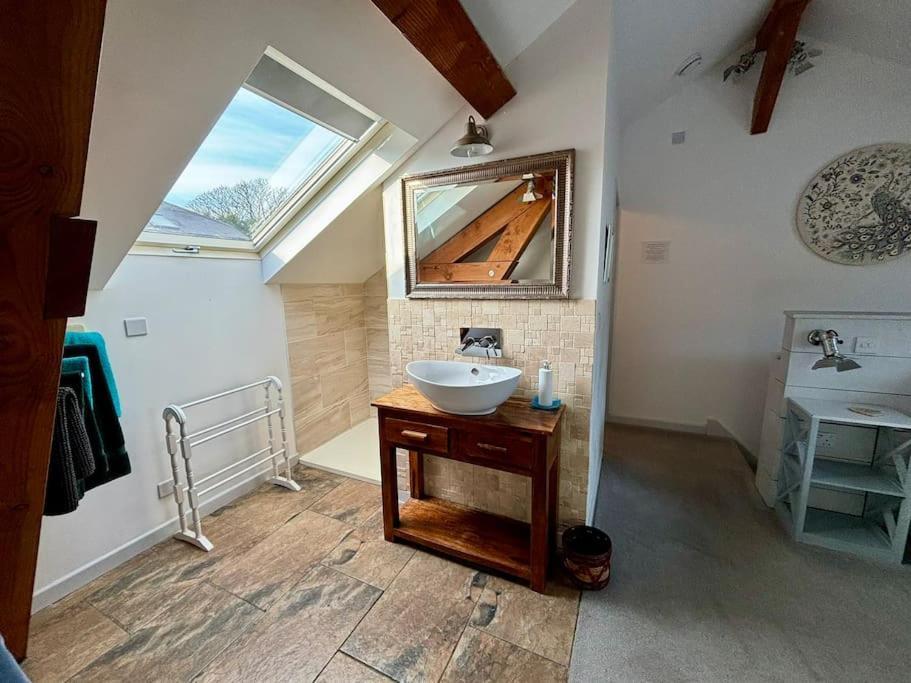 Little Bream - Pretty Cosy Cottage, Sea Views, Walk To The Beach Mawnan Smith 외부 사진